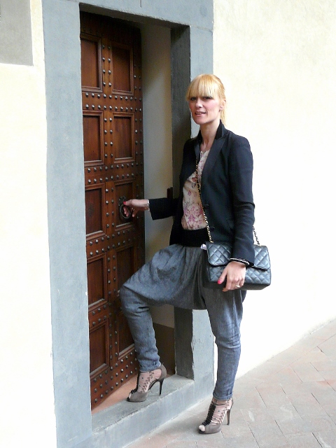 IL CHOSTRO DELLA BASILICA DI SAN LORENZO in FIRENZE MOM'S OUTFIT caffelatteacolazione