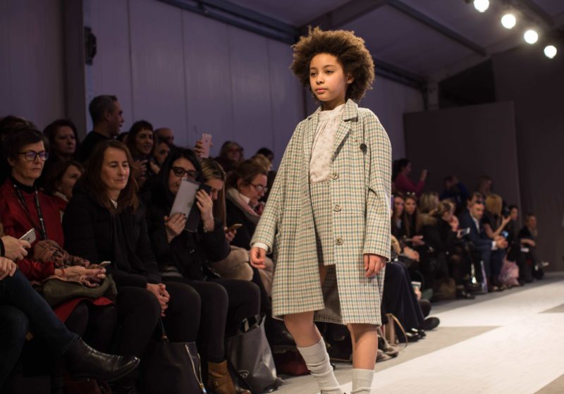 miss L ray e una moda perfetta per le teenegers. Moda bambina per chi non lo è più