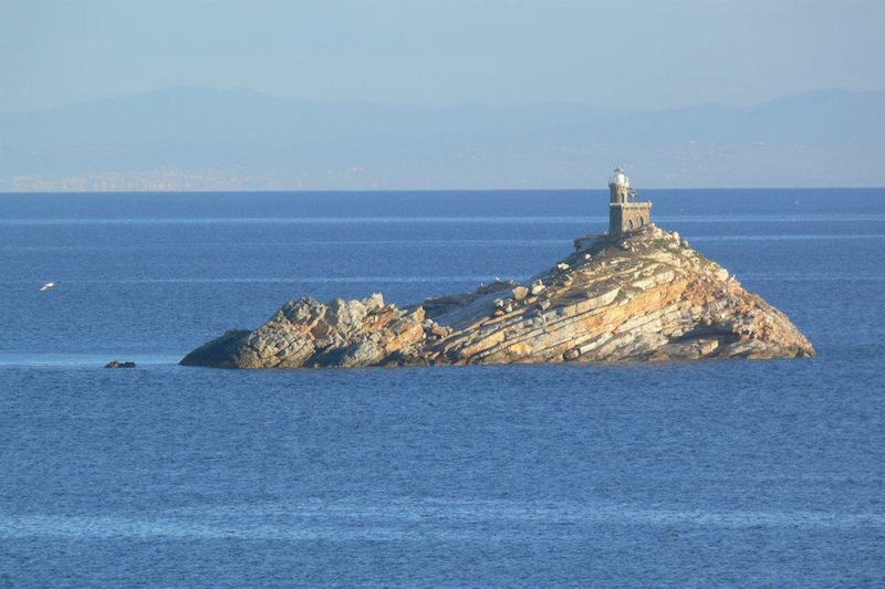 Elba un’ isola da scoprire Lo scoglietto