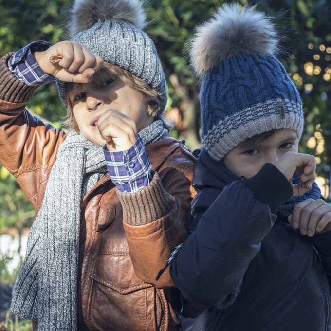 Cappelli per i maschi e una moda bambino caldissima