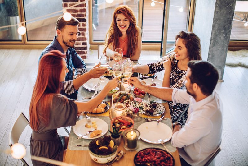 outifit mamma e bambini per il week end cena a casa