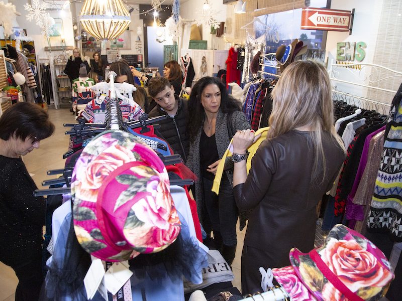 Il mercatino di beneficenza per i bambini