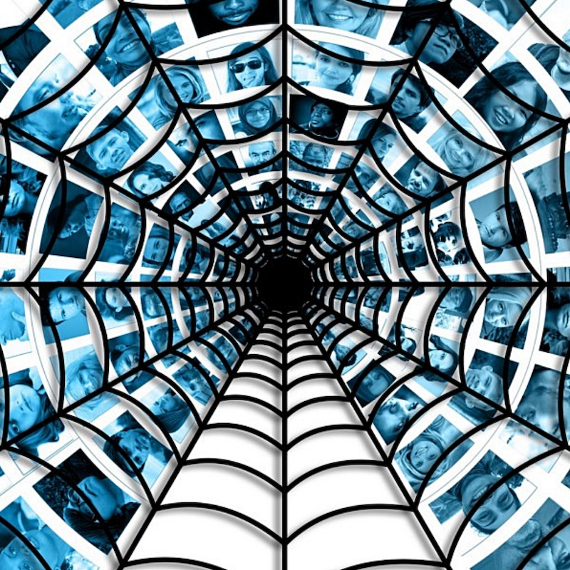 Il manipolatore sul web: il caso di Jonathan Galindo