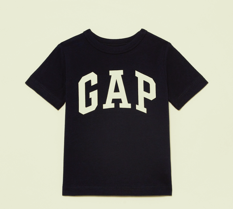 oroscopo di aprile e moda bambini t-shirt Gap ovs